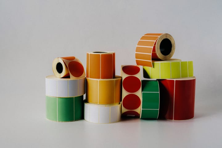Inkjet Roll Labels vs. Going Custom: Which Is Right for Your Brand?